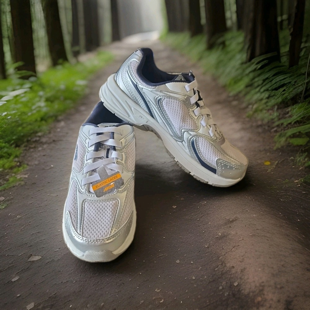 AVIA Boys Size 4  Athletic‎ Sneaker Running Shoes White & Navy New No Box